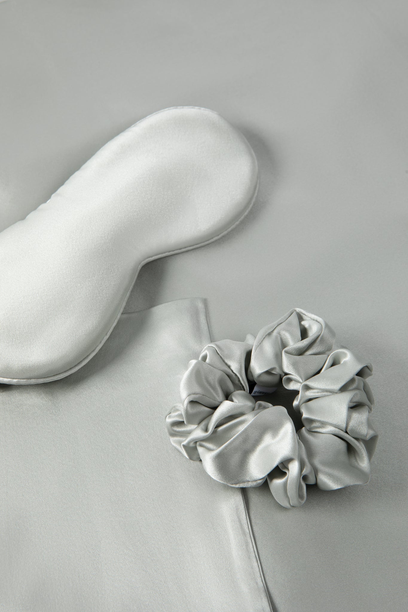 Moonlit Silver Pure Silk Pillowcase Sleep Set